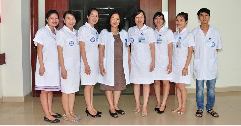 Đội ngũ y bác sĩ của bệnh viện nội tiết trung ương